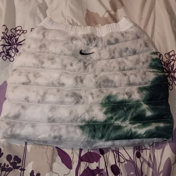 Stussy White and Green Bubble Mini Skirt - Picture 3 of 3